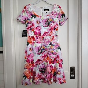 NWT Alexia Admor Floral Asymmetrical Ruffle Dress in Women's size 2